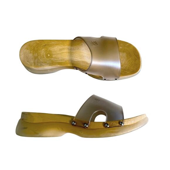 Candie’s Faux Wood Block Clogs Size 9 Clear Gray Jelly Metal Studs Y2K Sandals - Picture 1 of 11
